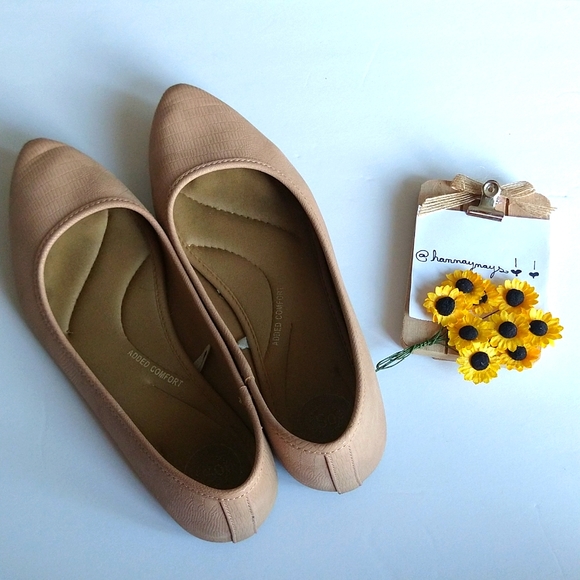 🌻 3/$30 SO "Added Comfort" Blush Pointed Toe Flats